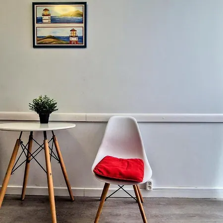 Grzybowska Centrum Hostel *